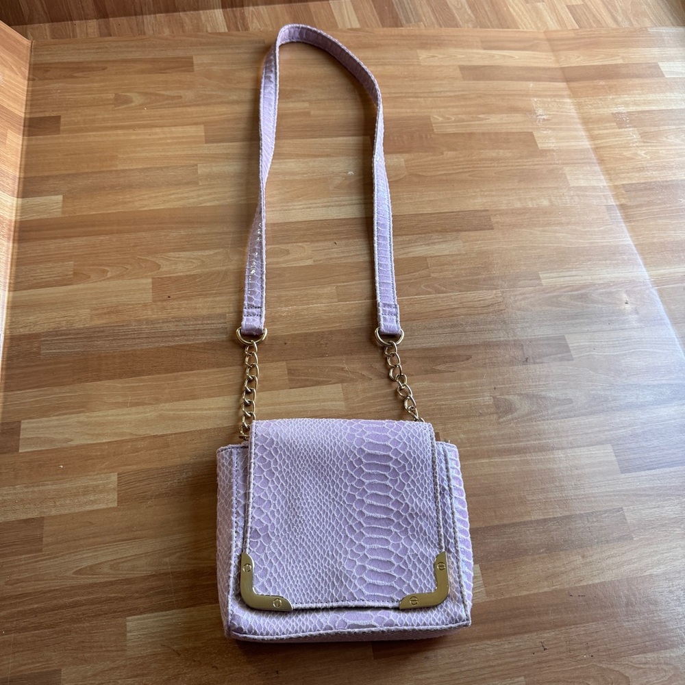 Nicki Minaj lilac crossbody